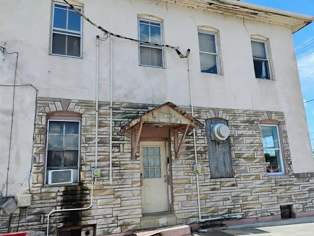 $110,000 | 213 North Van Buren Street, New Athens, IL 62264