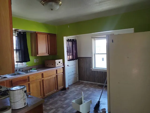 $110,000 | 213 North Van Buren Street, New Athens, IL 62264