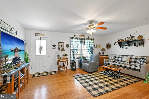 $360,000 | 11684 Kensington Way, Laurel, DE 19956