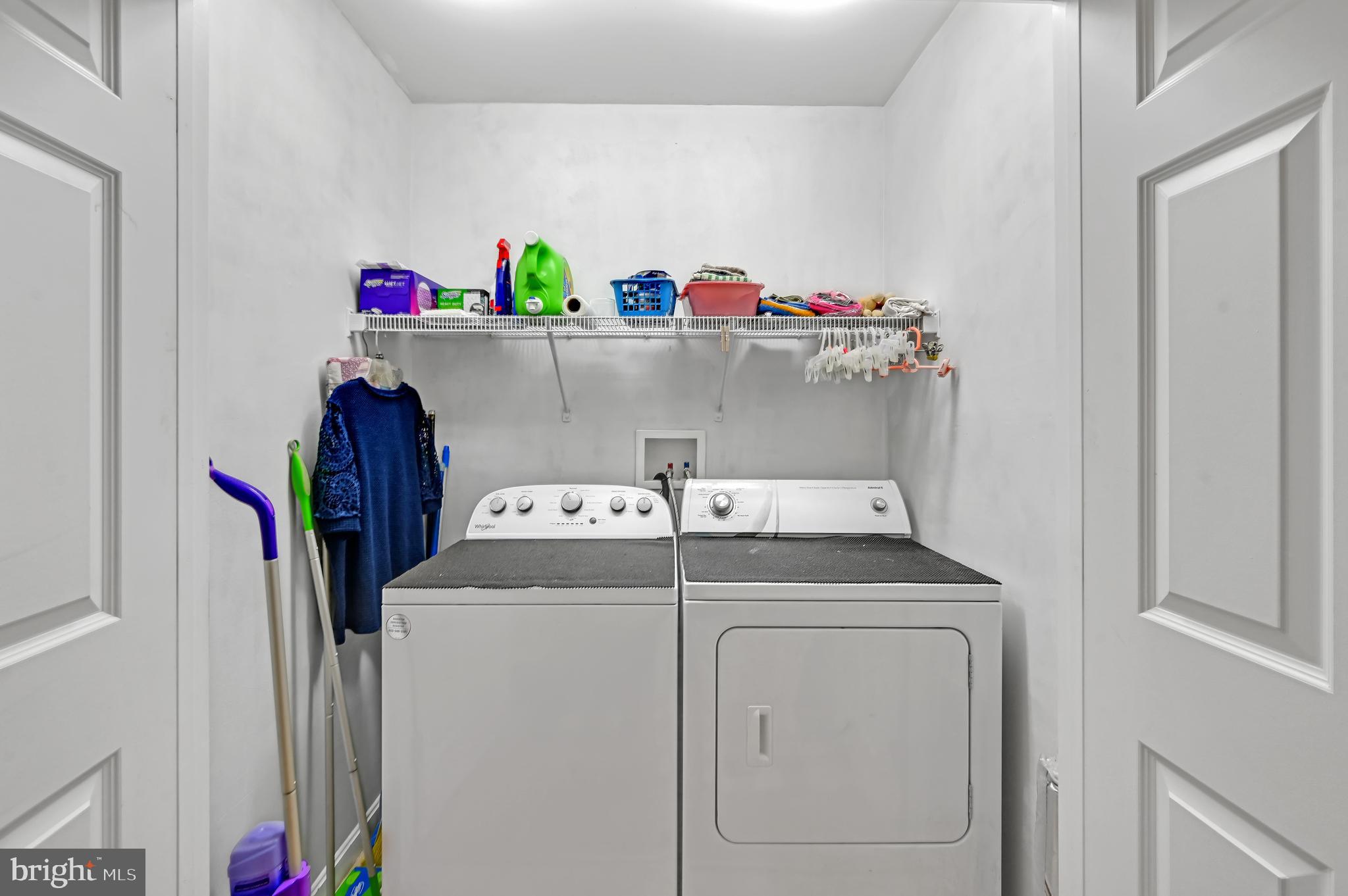 11684 Kensington Way Laurel, DE 19956 - Photo 20 of 23 Hall laundry