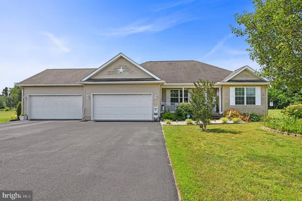 $360,000 | 11684 Kensington Way, Laurel, DE 19956