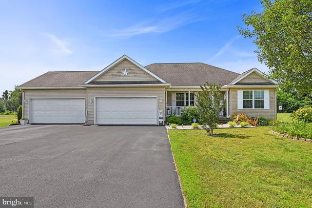 $362,500 | 11684 Kensington Way, Laurel, DE 19956