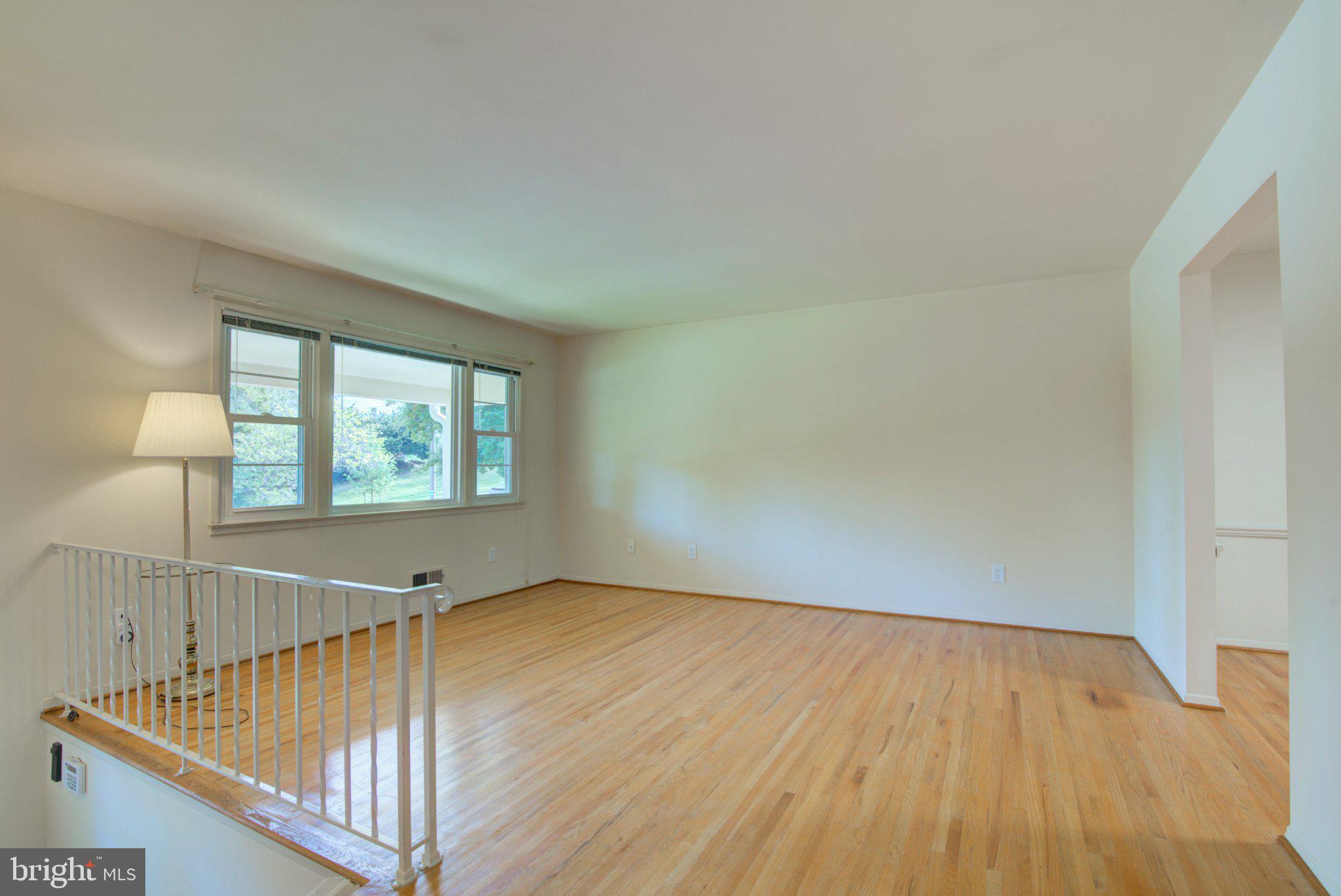 6914 Hadlow Drive Springfield, VA 22152 - Photo 2 of 31 Sunny Living Room