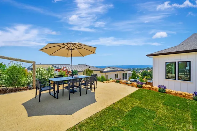$1,875,000 | 3572 Southridge Drive, Santa Rosa, CA 95403