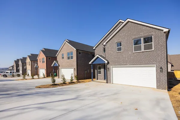 $2,500 | 443 Sand Hill Road, Unit 2, La Vergne, TN 37086