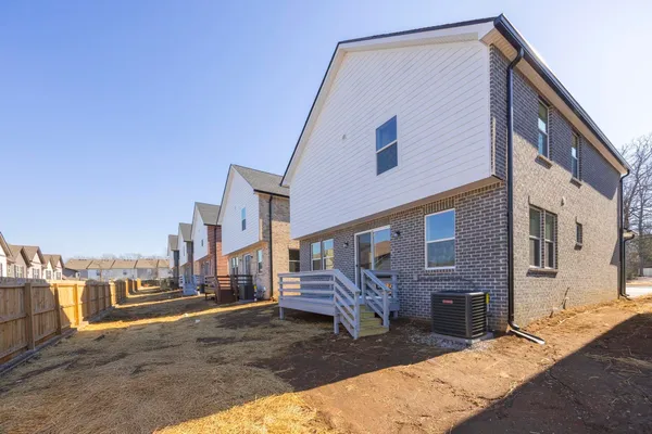 $2,500 | 443 Sand Hill Road, Unit 2, La Vergne, TN 37086