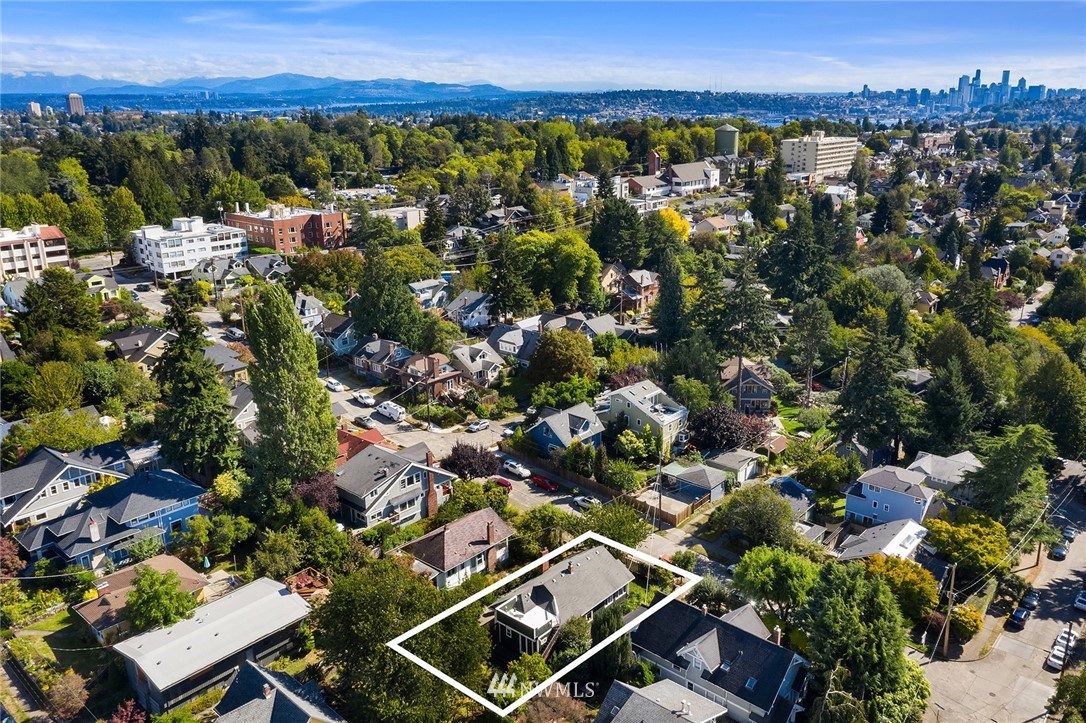 112 North 58th Street Seattle, WA 98103 - Photo 3 of 27 an aerial view of multiple house