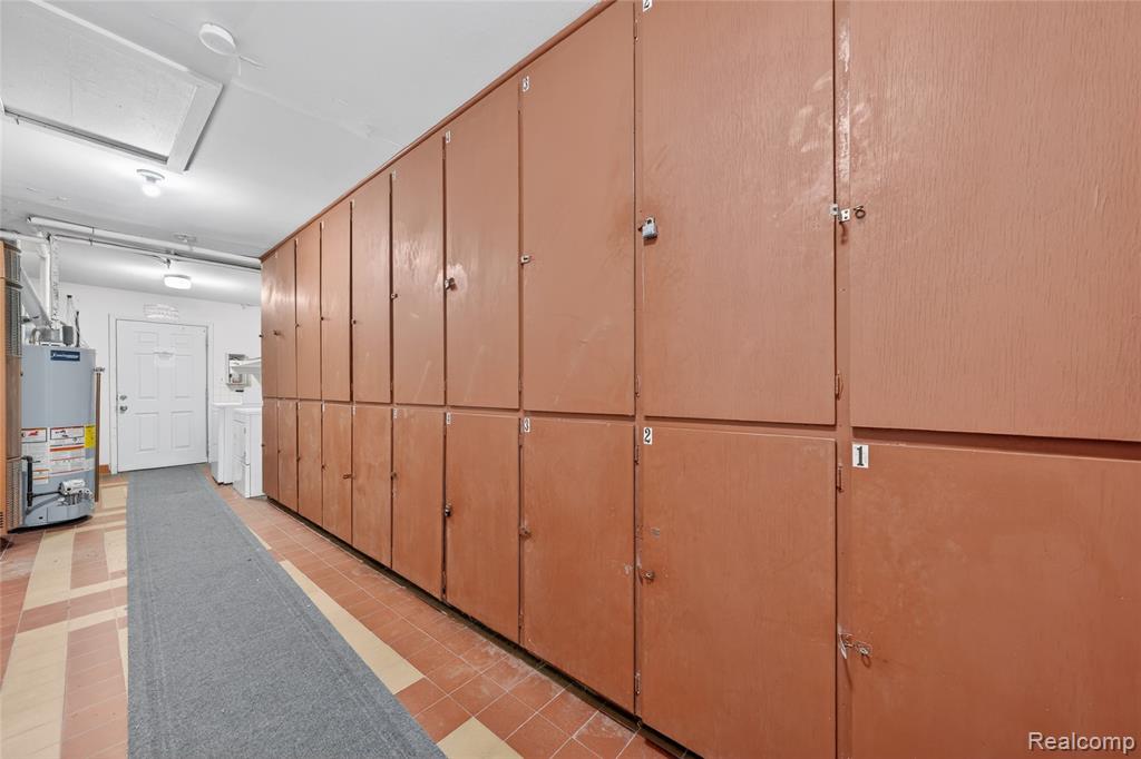 48770 Shelby Road Road, Unit 8 Utica, MI 48317 - Photo 14 of 17
