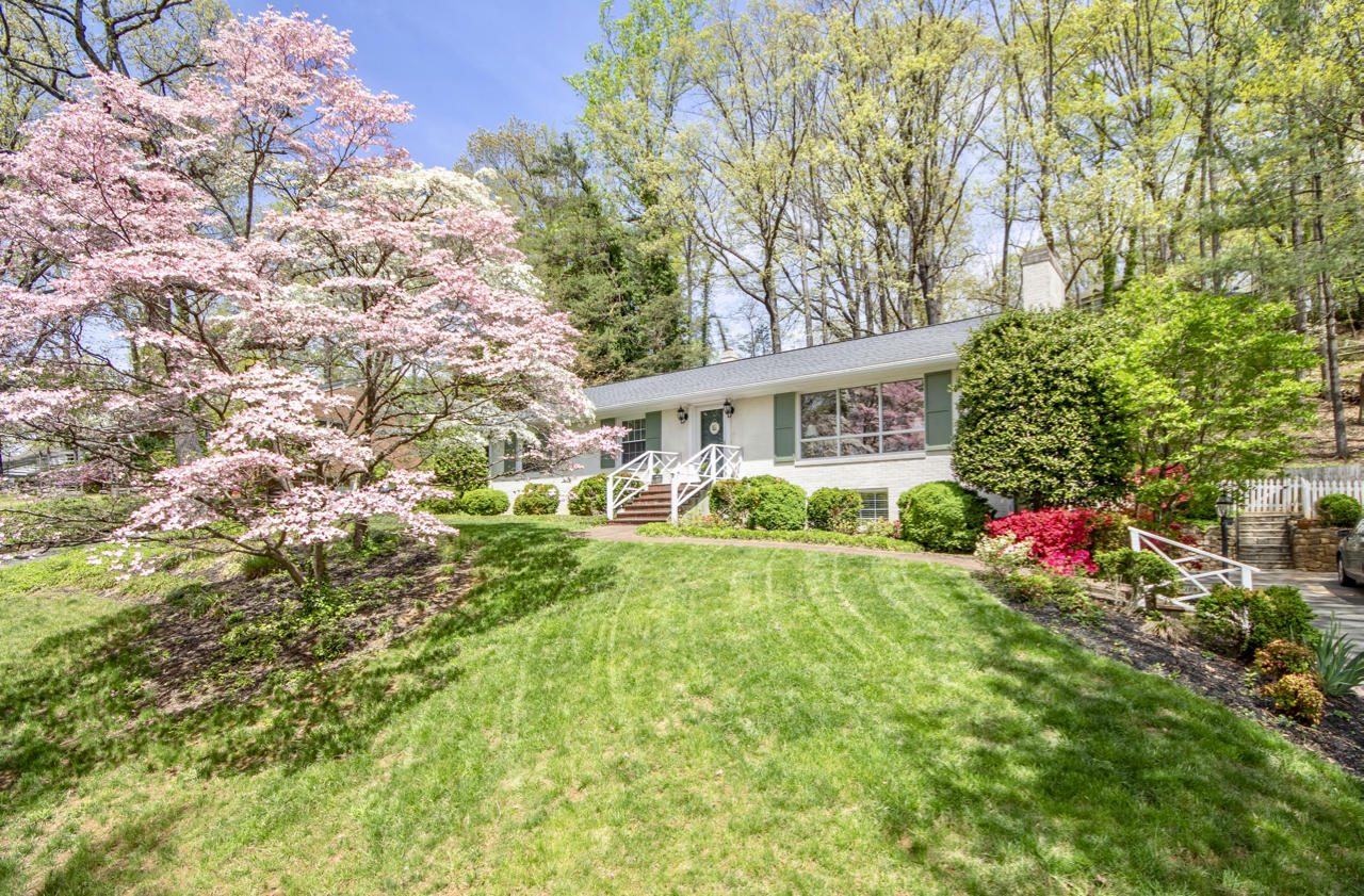 413 Darwin Road Southwest Roanoke, VA 24014 - Photo 1 of 42 Darwin R - 2
