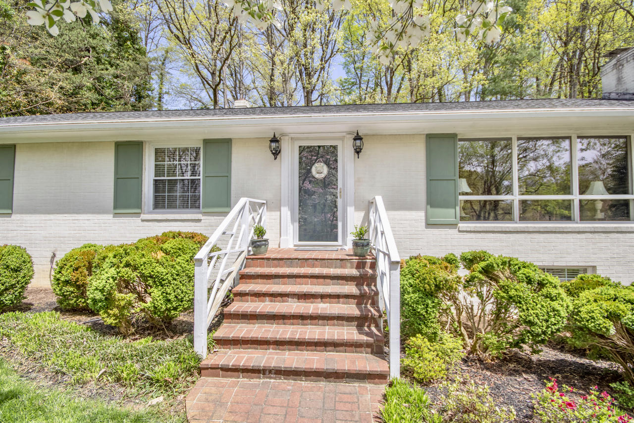 413 Darwin Road Southwest Roanoke, VA 24014 - Photo 7 of 42 Darwin R - 5