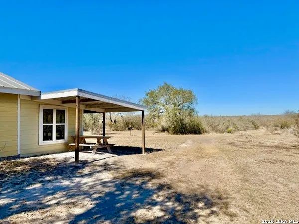 $590,000 | 731 Cr 325, George West, TX 78022