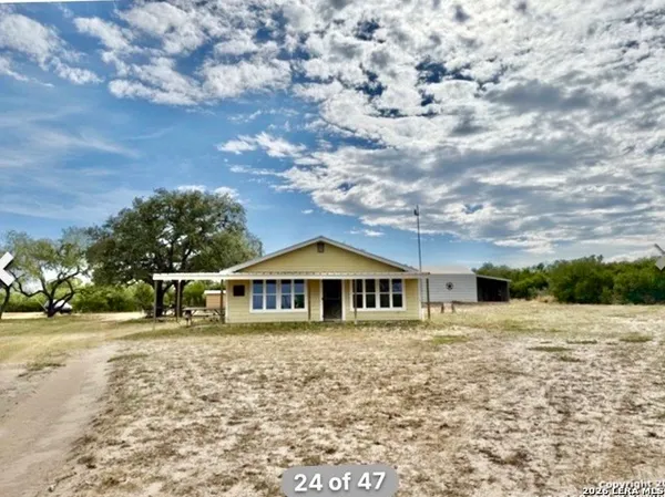 $590,000 | 731 Cr 325, George West, TX 78022