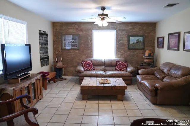 $615,000 | 731 Cr 325, George West, TX 78022