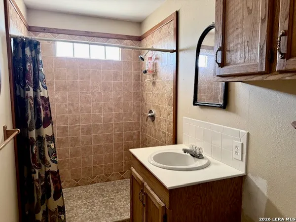 $590,000 | 731 Cr 325, George West, TX 78022