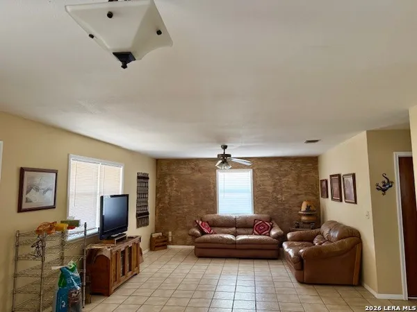$590,000 | 731 Cr 325, George West, TX 78022
