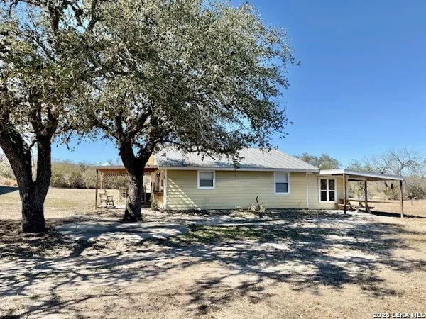 $590,000 | 731 Cr 325, George West, TX 78022
