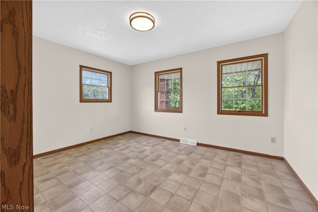 16519 Albion Road Strongsville, OH 44136 - Photo 38 of 50