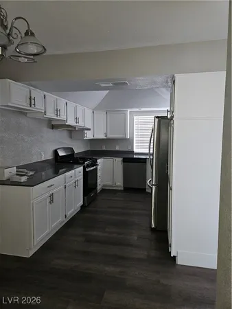 $2,399 | 6764 Groveview Lane, Las Vegas, NV 89103