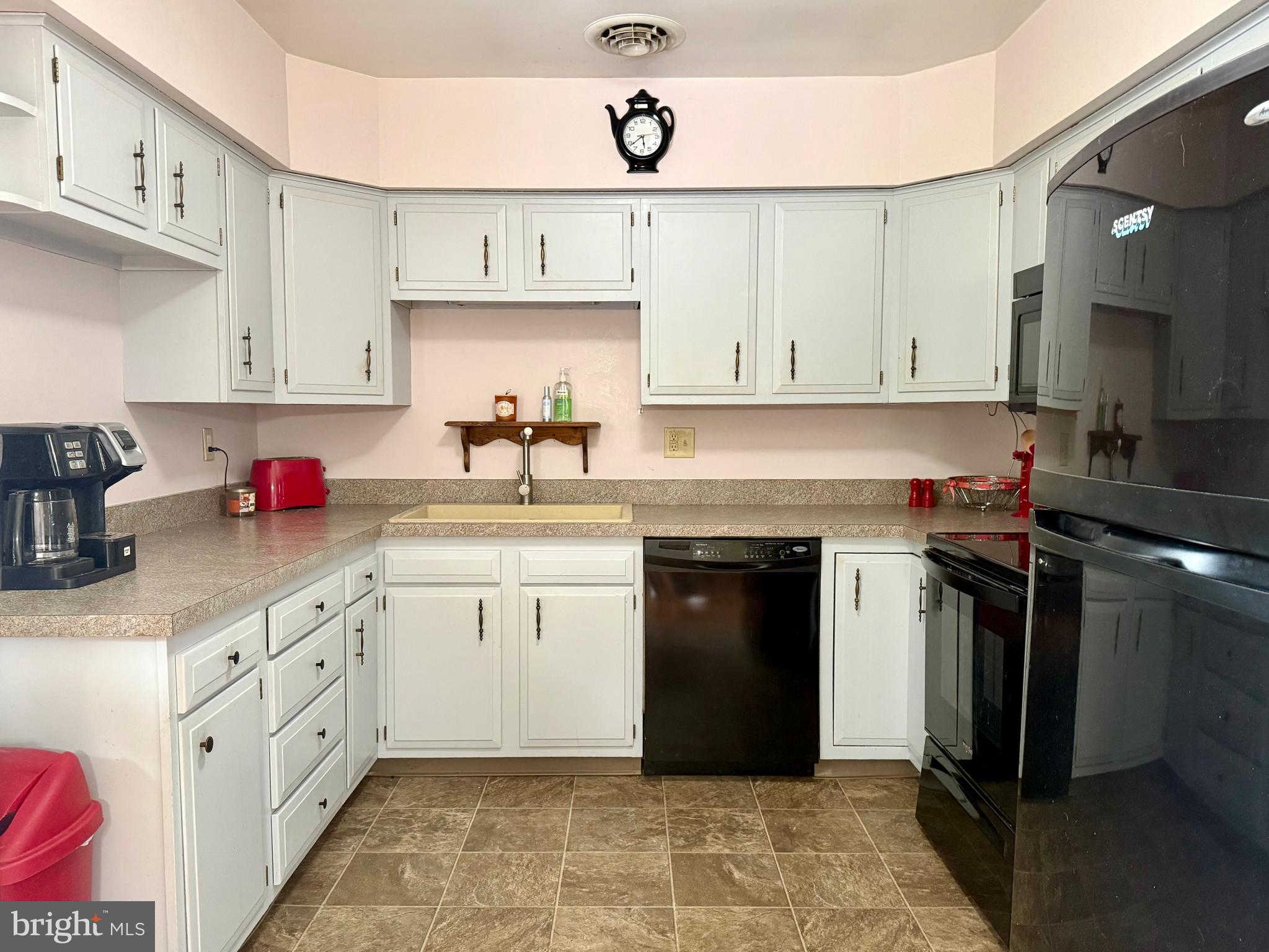 42 Linnet Drive Lock Haven, PA 17745 - Photo 3 of 40 a kitchen with stainless steel appliances granite countertop a sink stove and cabinets