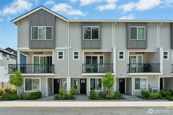 $624,950 | 13730 Manor Way, Unit J6, Lynnwood, WA 98087