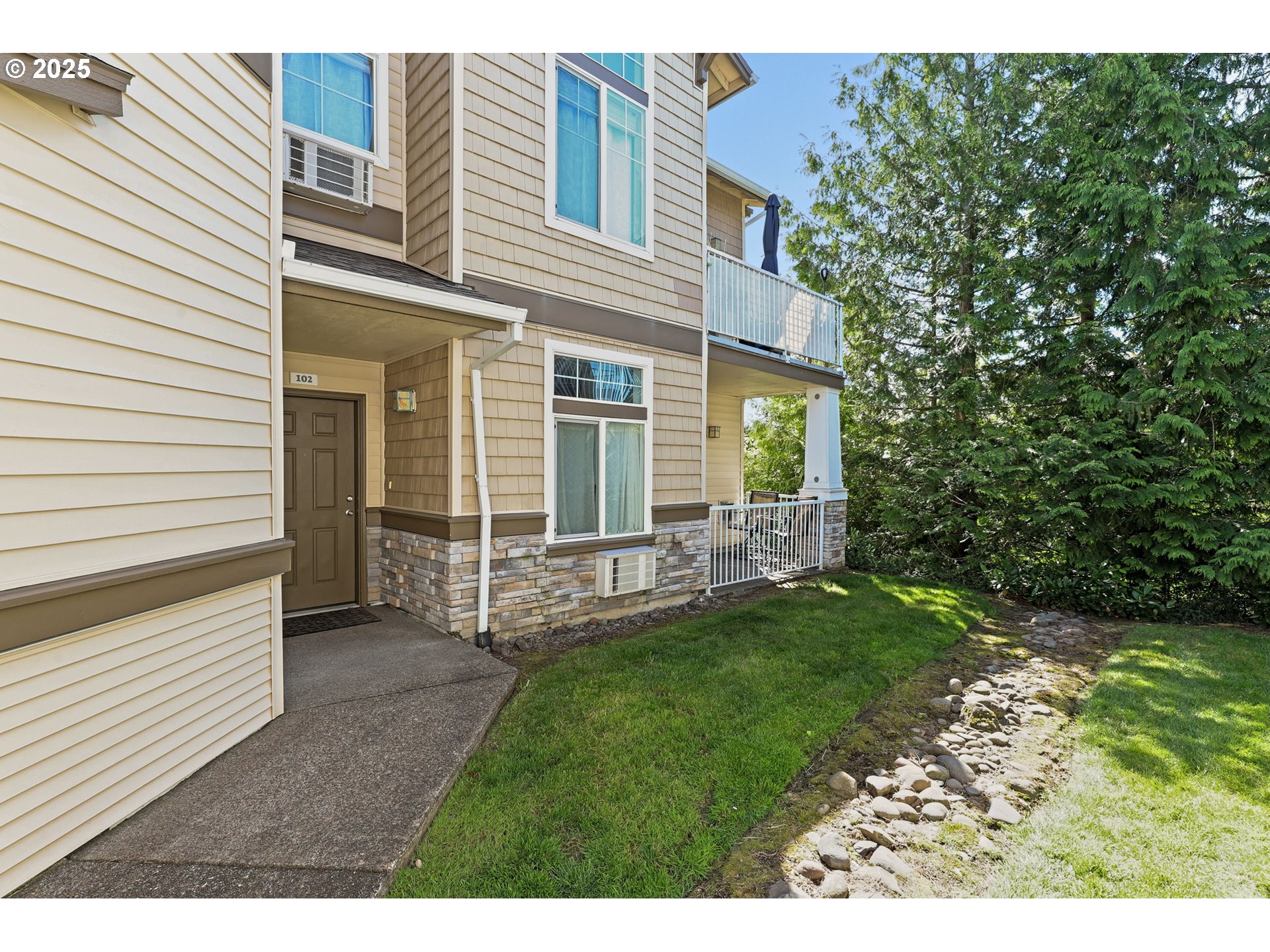 14600 Southwest Magpie Lane, Unit 102 Beaverton, OR 97007 - Photo 2 of 24