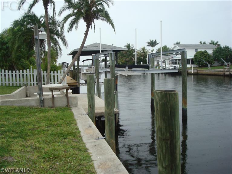 2807 Janet Street Matlacha, FL 33993 - Photo 3 of 23 Gallery Image 3