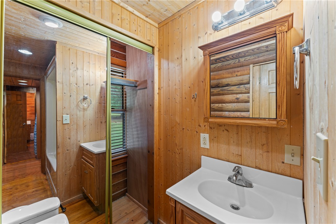 410 Baskin Road Iva, SC 29655 - Photo 23 of 47 Bathroom 3