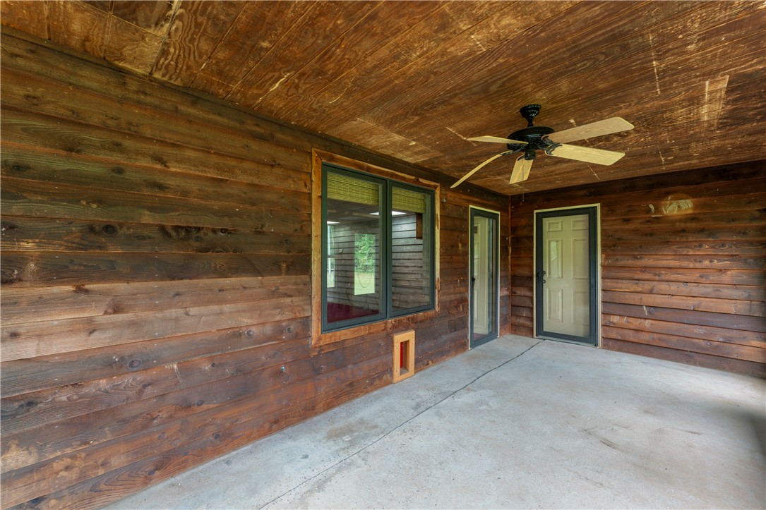 410 Baskin Road Iva, SC 29655 - Photo 34 of 47 Back Porch