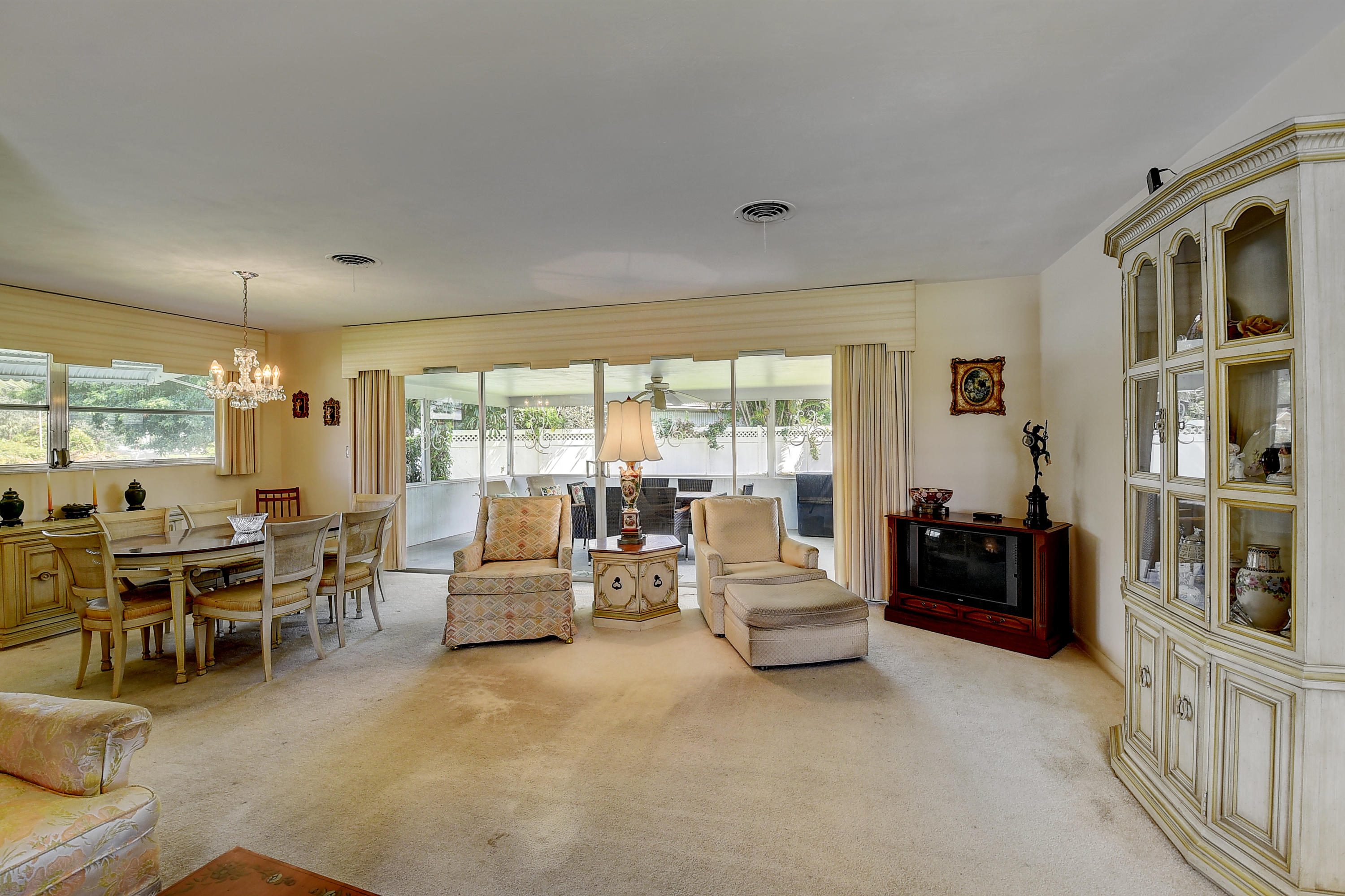 851 West Royal Palm Road Boca Raton, FL 33486 - Photo 6 of 37 Living area