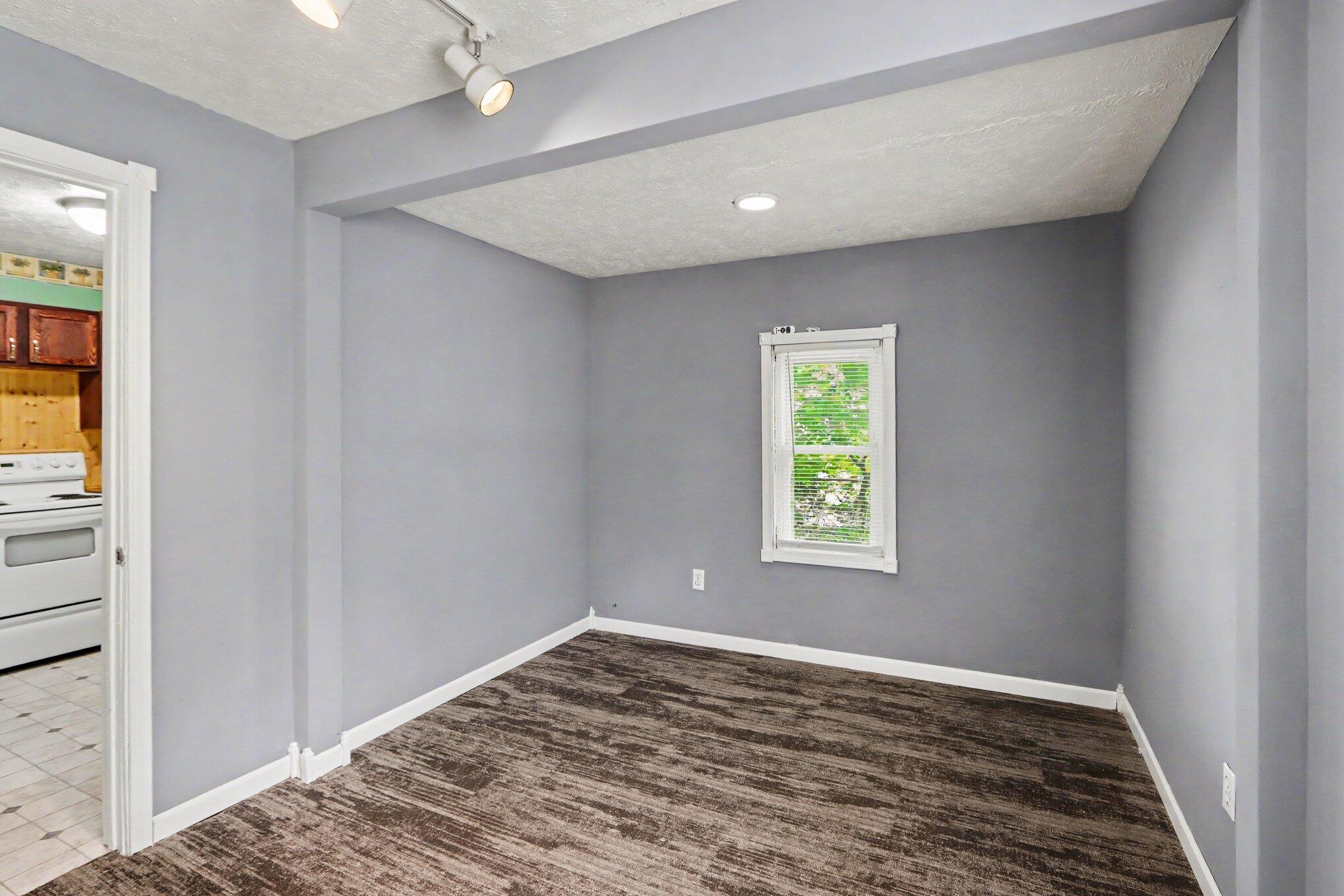 30 Ave B Springfield, MI 49037 - Photo 8 of 15 005_file_5505