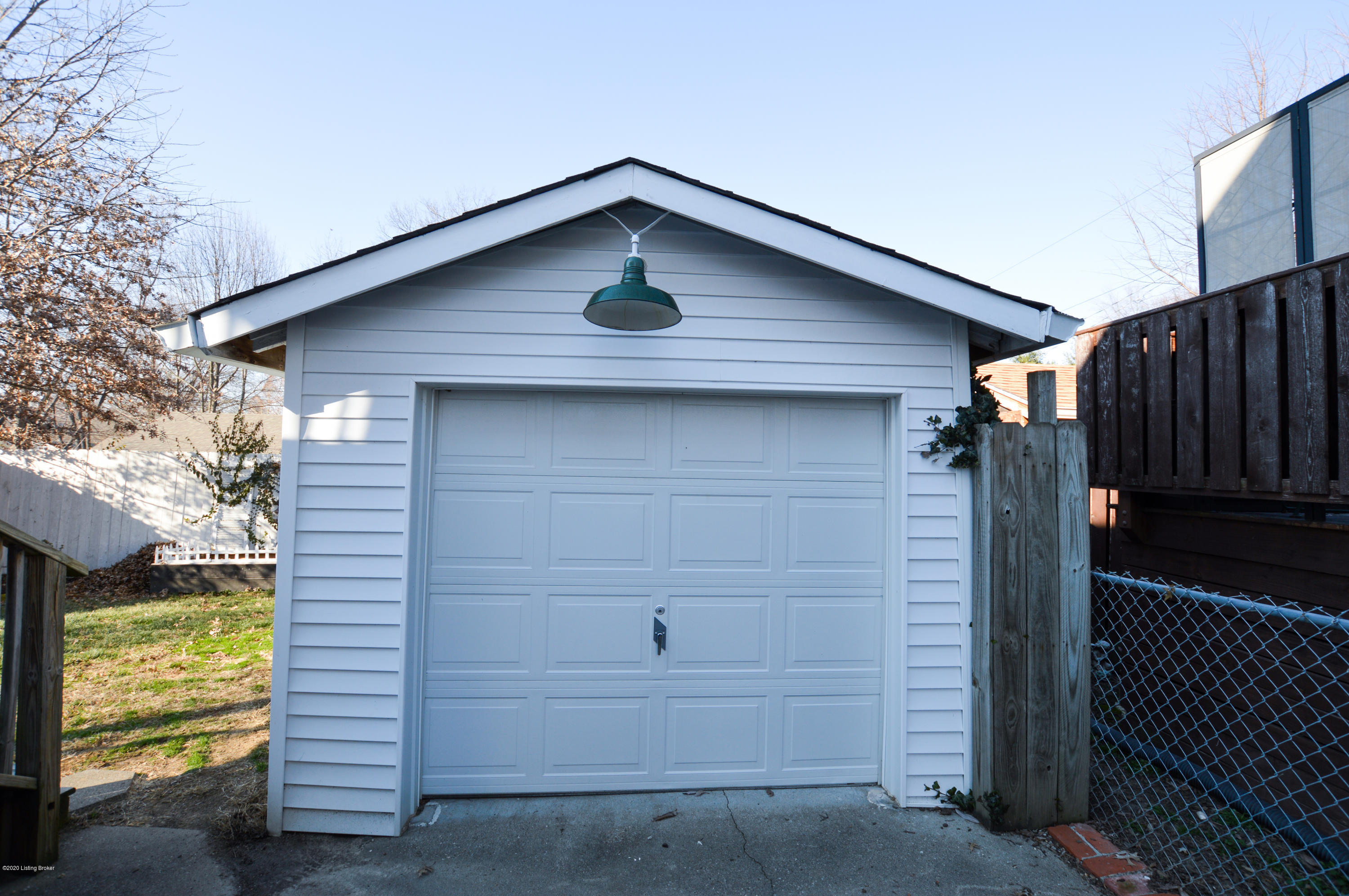 833 Reading Road Louisville, KY 40217 - Photo 35 of 38 Garage