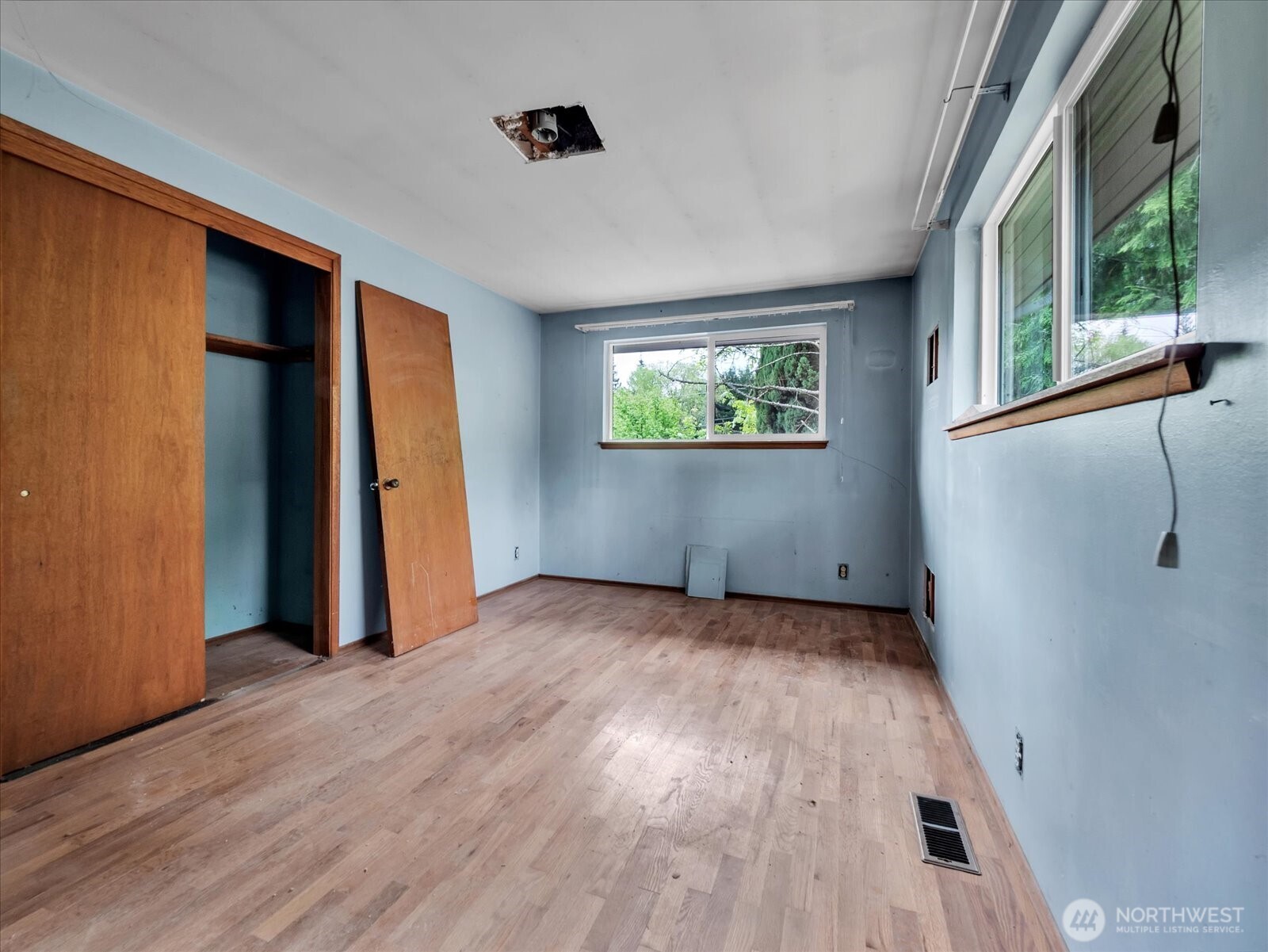 14004 156th Avenue Southeast Renton, WA 98059 - Photo 11 of 26 Gallery Image 11