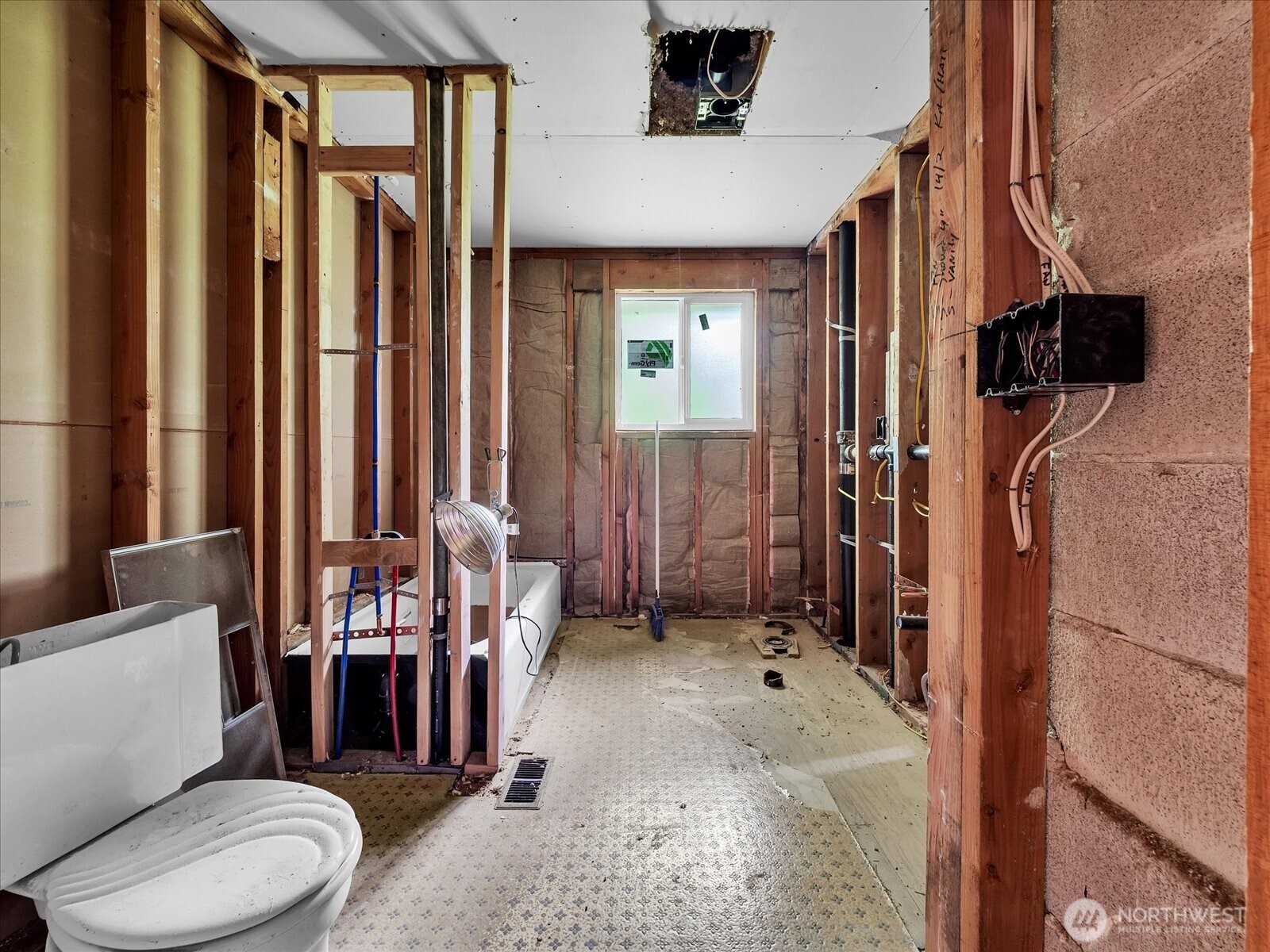 14004 156th Avenue Southeast Renton, WA 98059 - Photo 10 of 26 Gallery Image 10