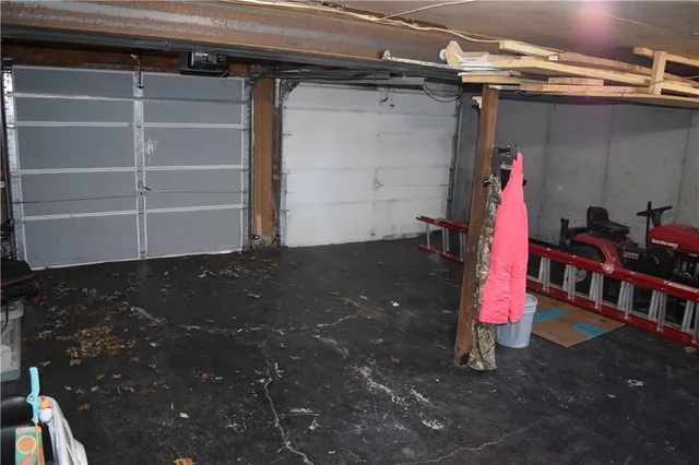 $260,000 | 1704 Cinnabar Drive, Raymore, MO 64083