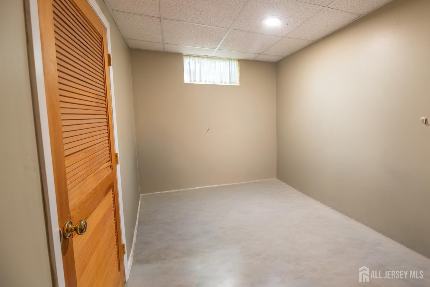 13 Mine Road Jamesburg, NJ 08831 - Photo 45 of 52 an empty room with windows
