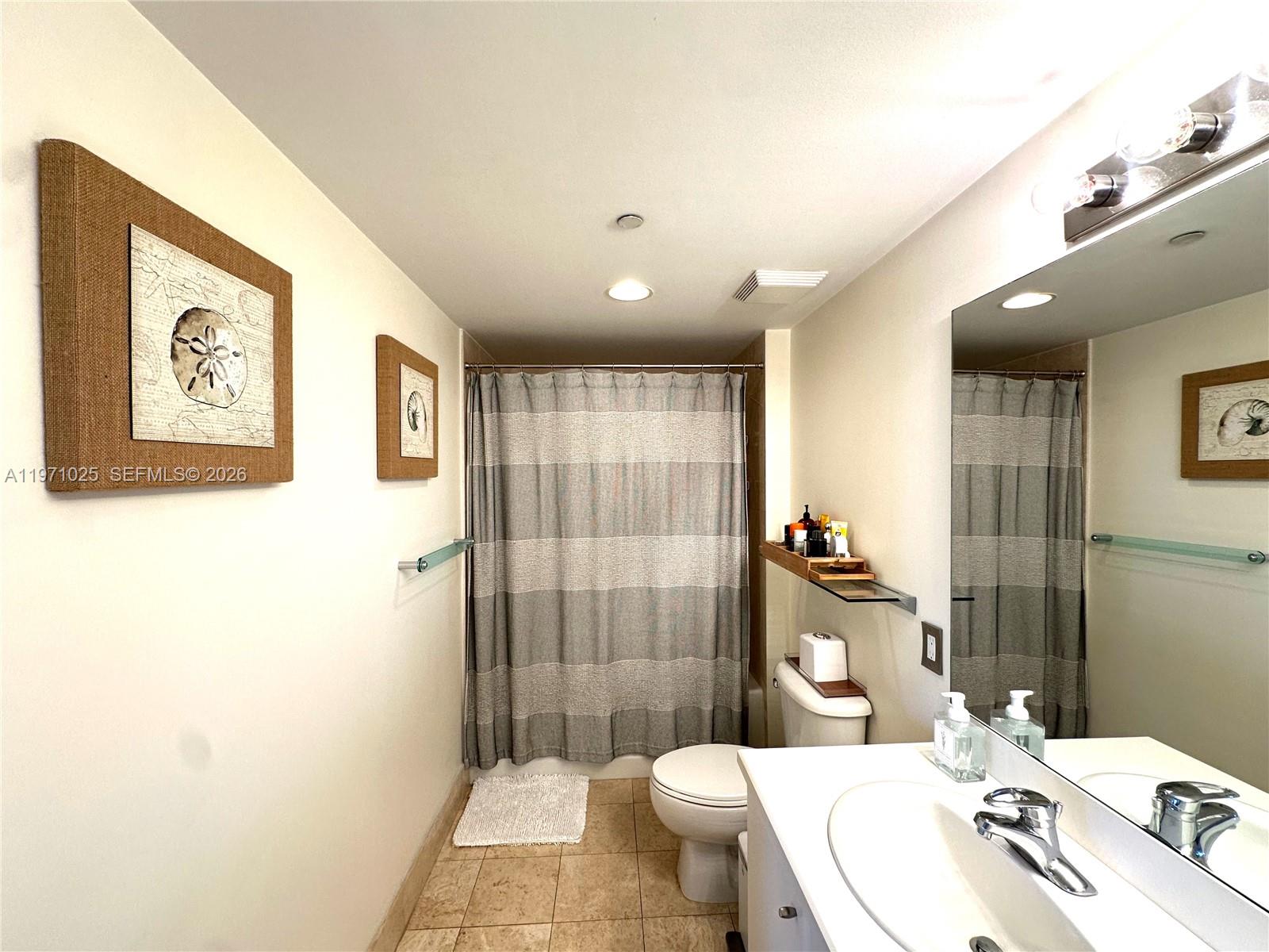 2475 Brickell Avenue, Unit 1904 Miami, FL 33129 - Photo 14 of 19