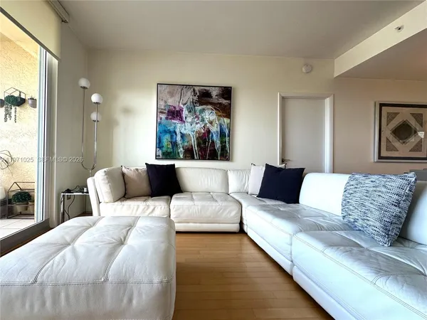 $4,400 | 2475 Brickell Avenue, Unit 1904, Miami, FL 33129