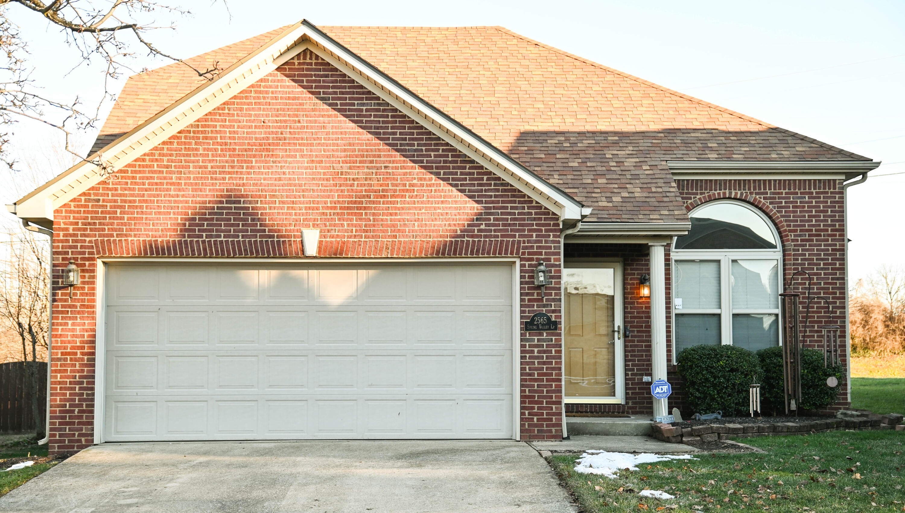 2565 Spring Valley Loop Lexington, KY 40511 - Photo 1 of 20 DSC_0974