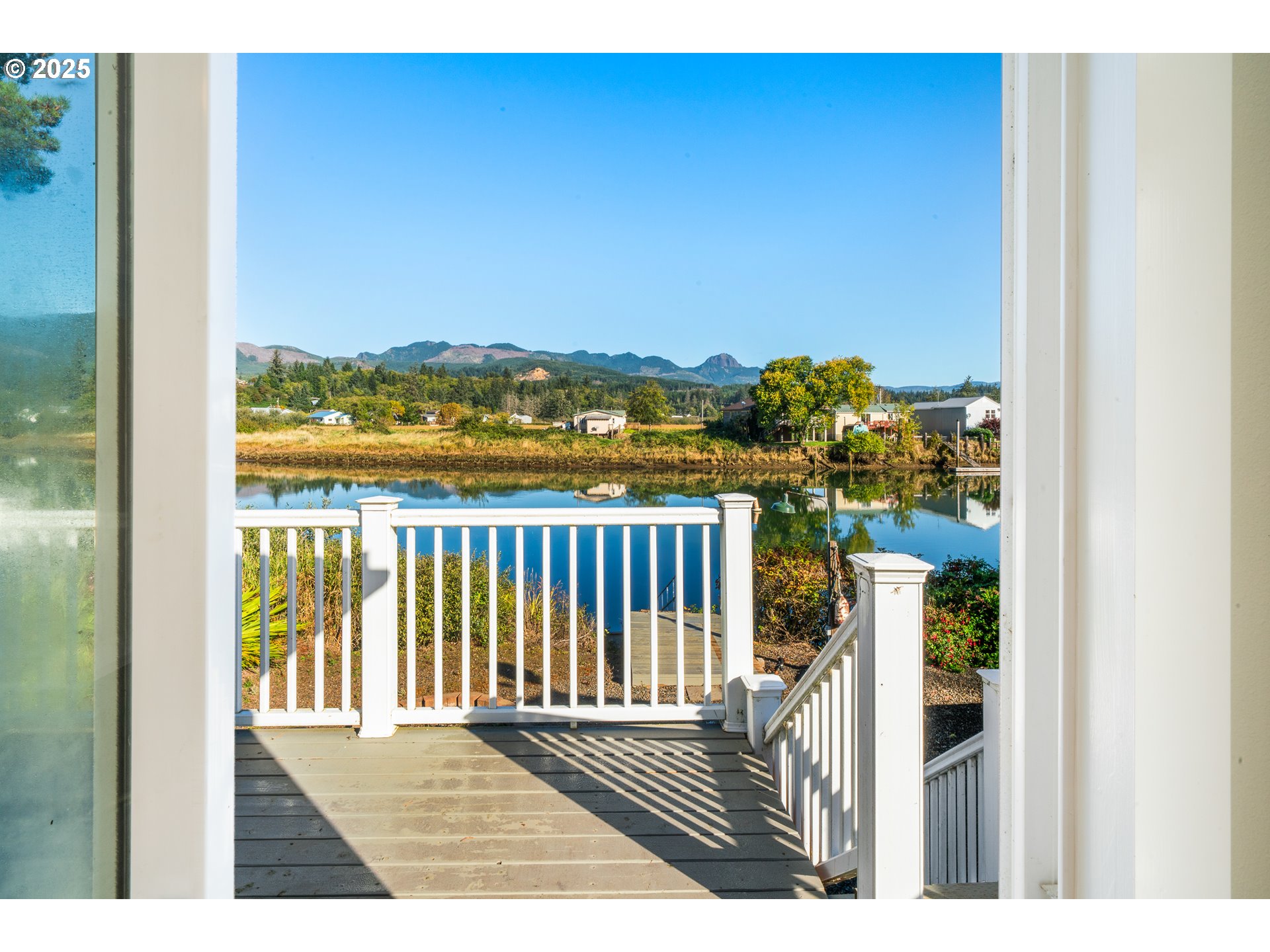 37000 Tohl Ranch Road, Unit 29 Nehalem, OR 97131 - Photo 21 of 46 a view of balcony with furniture