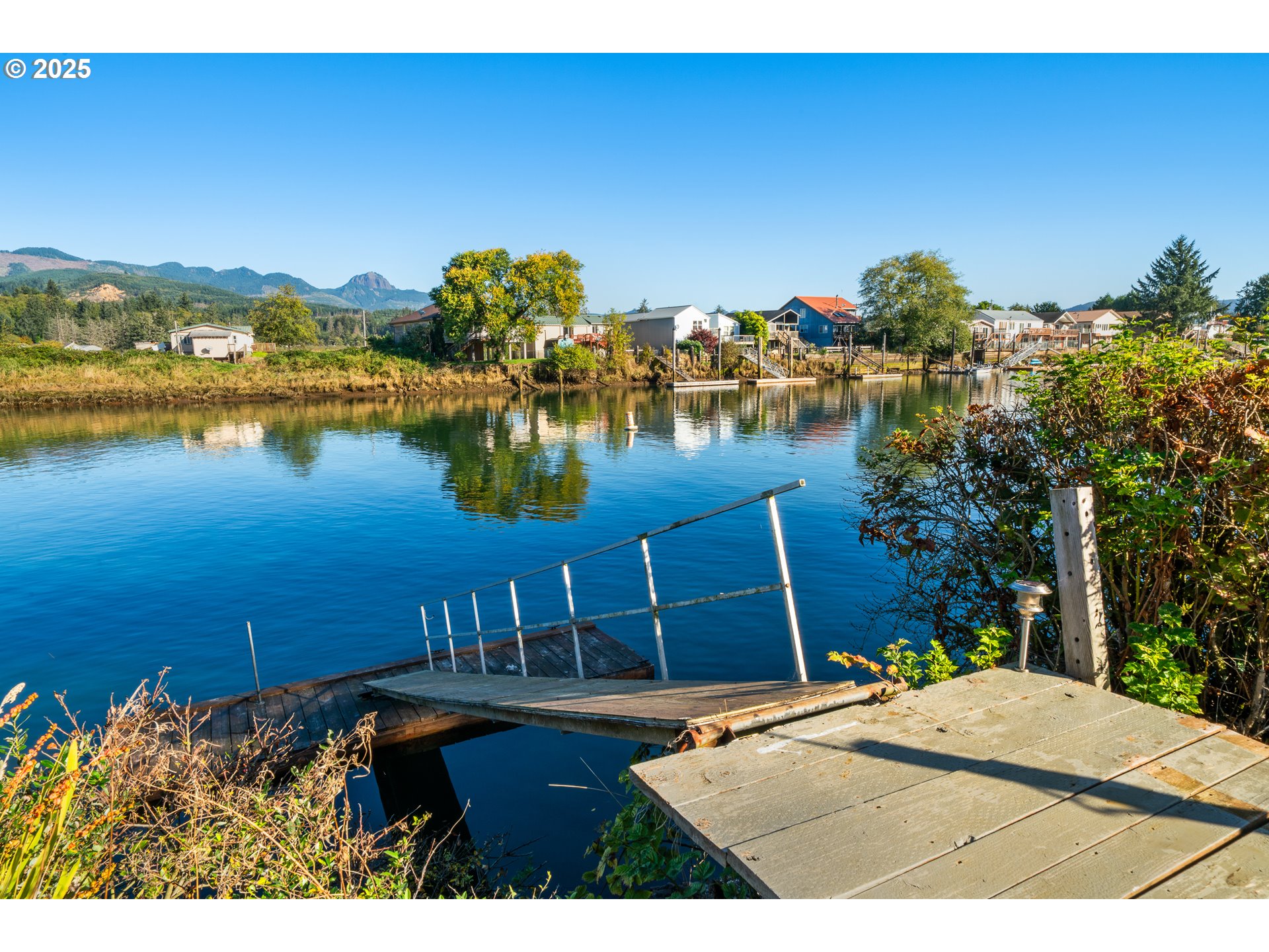 37000 Tohl Ranch Road, Unit 29 Nehalem, OR 97131 - Photo 27 of 46 a view of a terrace with chairs