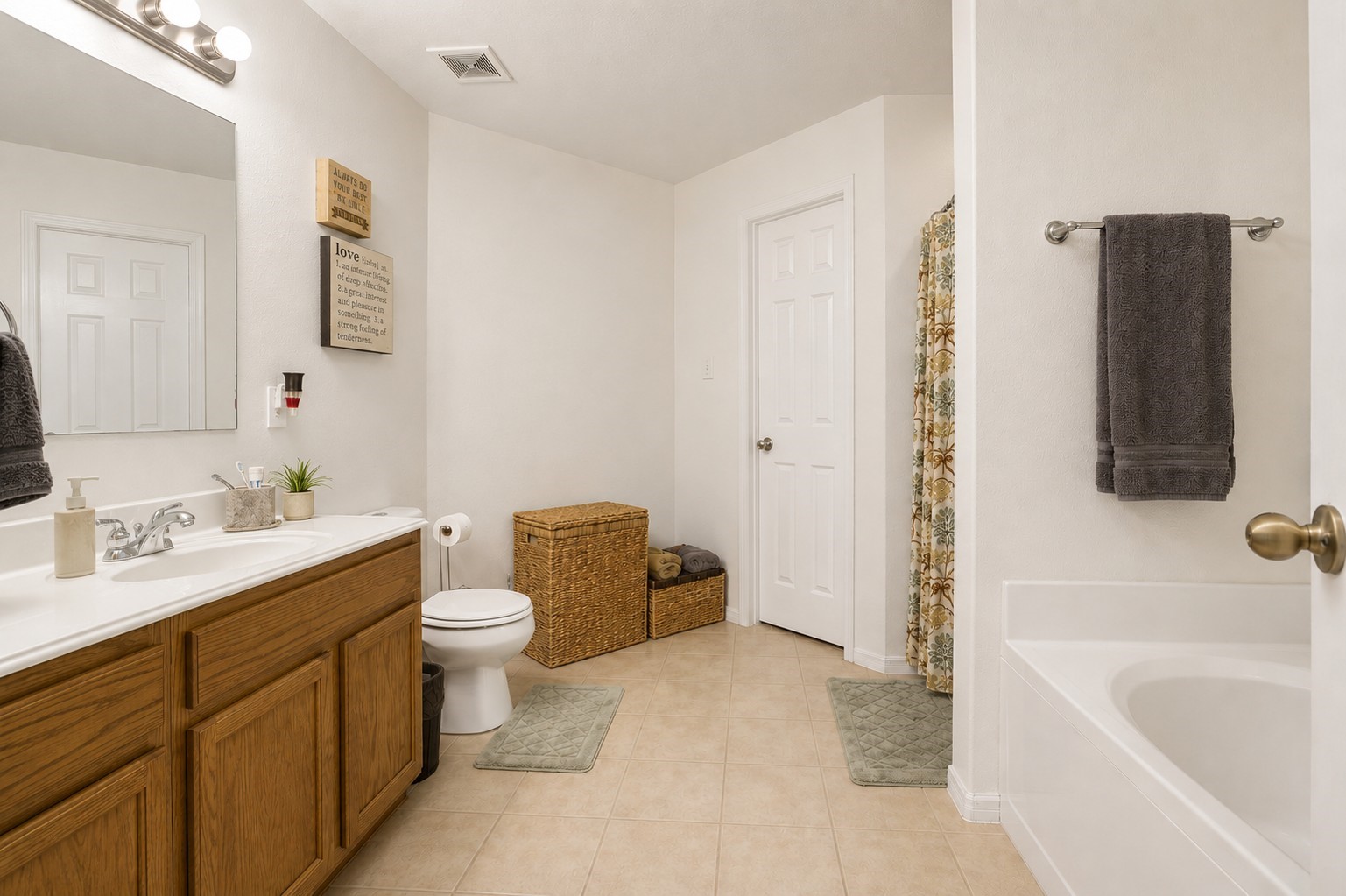 6702 Northridge Trace Lane Spring, TX 77379 - Photo 32 of 48 A.I. Generated Color Swap