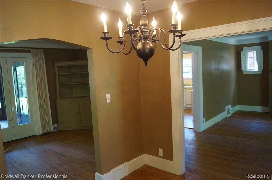 1388 Yorkshire Road Grosse Pointe, MI 48230 - Photo 11 of 43 DSC04698.JPG