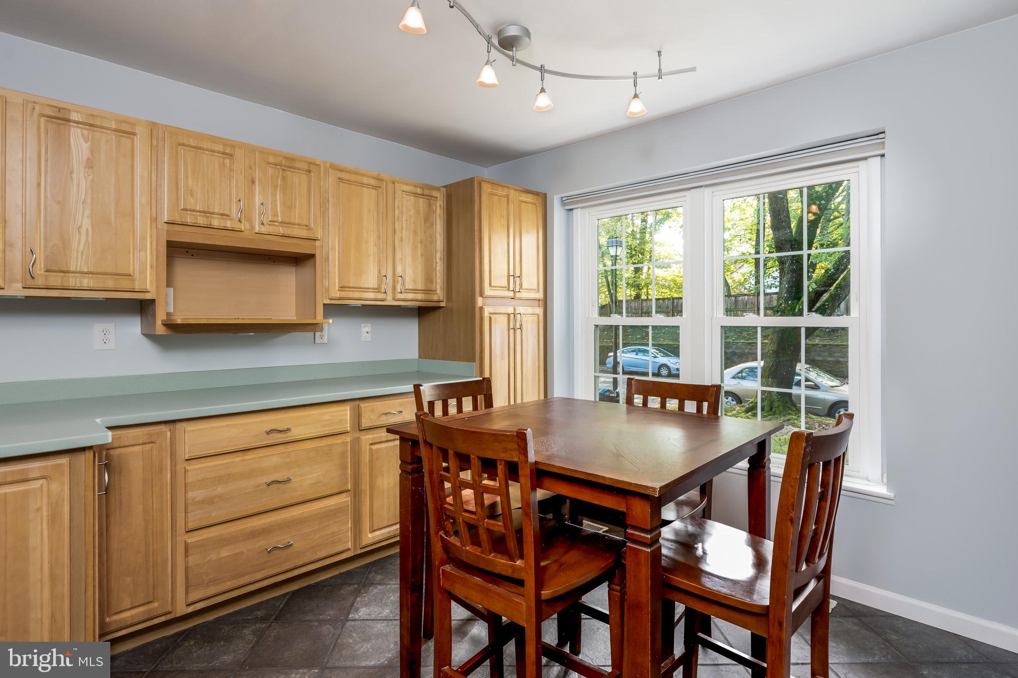 1762 Lang Drive Crofton, MD 21114 - Photo 7 of 32 Eat in kitchen
