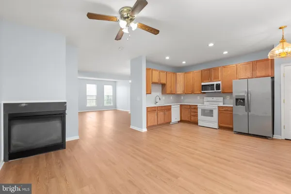 $2,900 | 15788 Nimes Court, Woodbridge, VA 22191