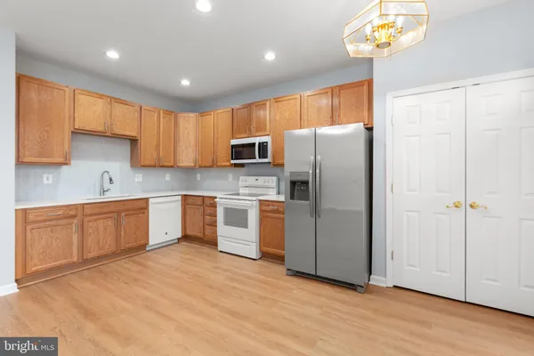 $2,900 | 15788 Nimes Court, Woodbridge, VA 22191