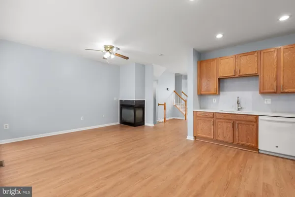 $2,900 | 15788 Nimes Court, Woodbridge, VA 22191