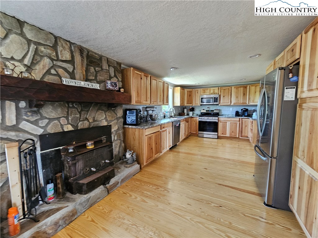 859 Phipps Road Sparta, NC 28675 - Photo 19 of 50 Gallery Image 19
