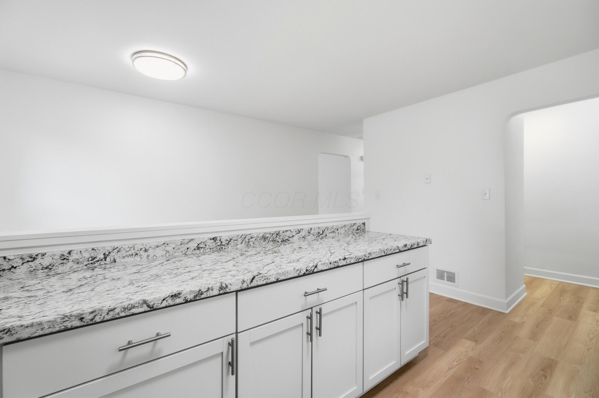 3555 Trabue Road Columbus, OH 43204 - Photo 11 of 44