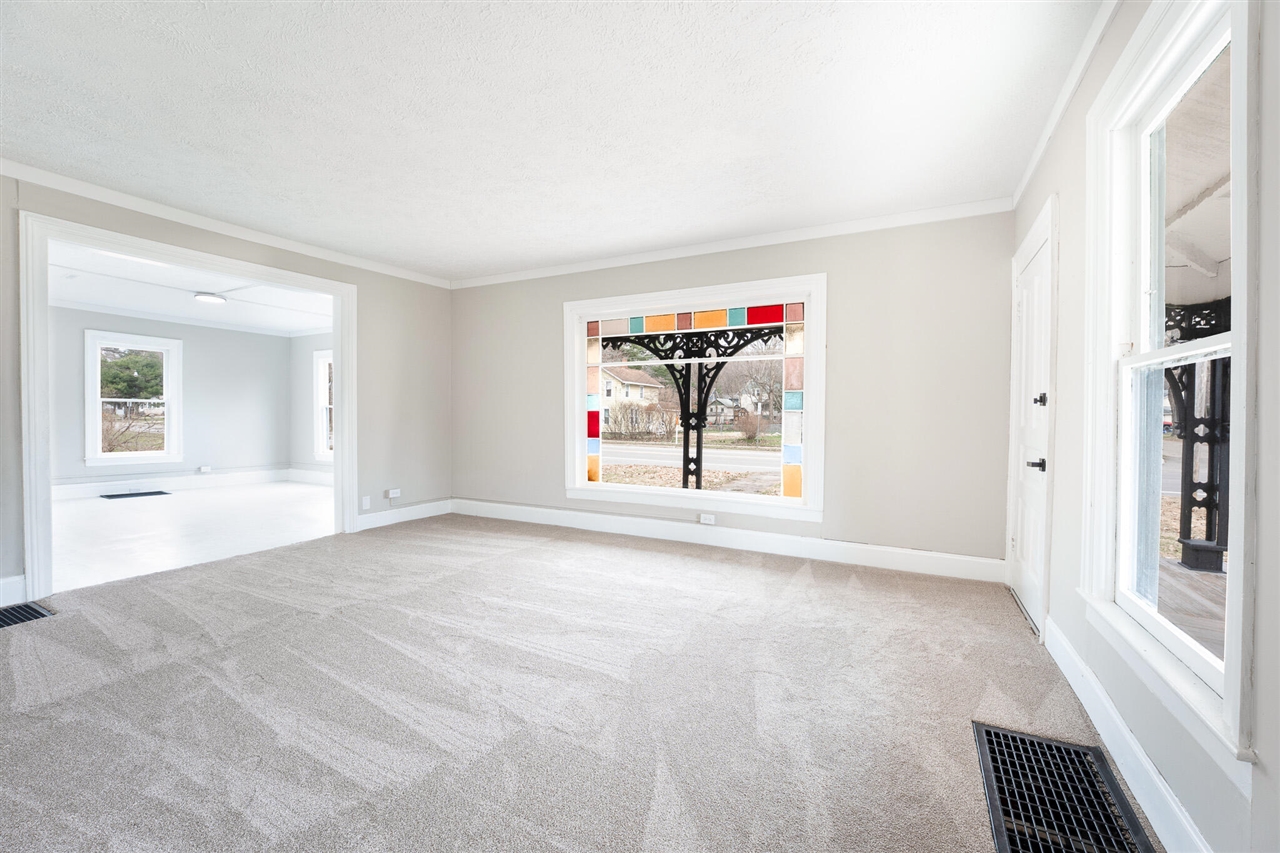 301 West Michigan Avenue Augusta, MI 49012 - Photo 4 of 15