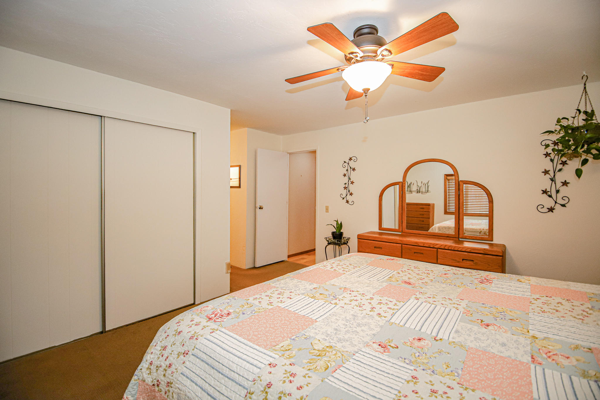 3955 South Stage Road, Unit 53 Medford, OR 97501 - Photo 25 of 29 Master Bedroom and 1st closet